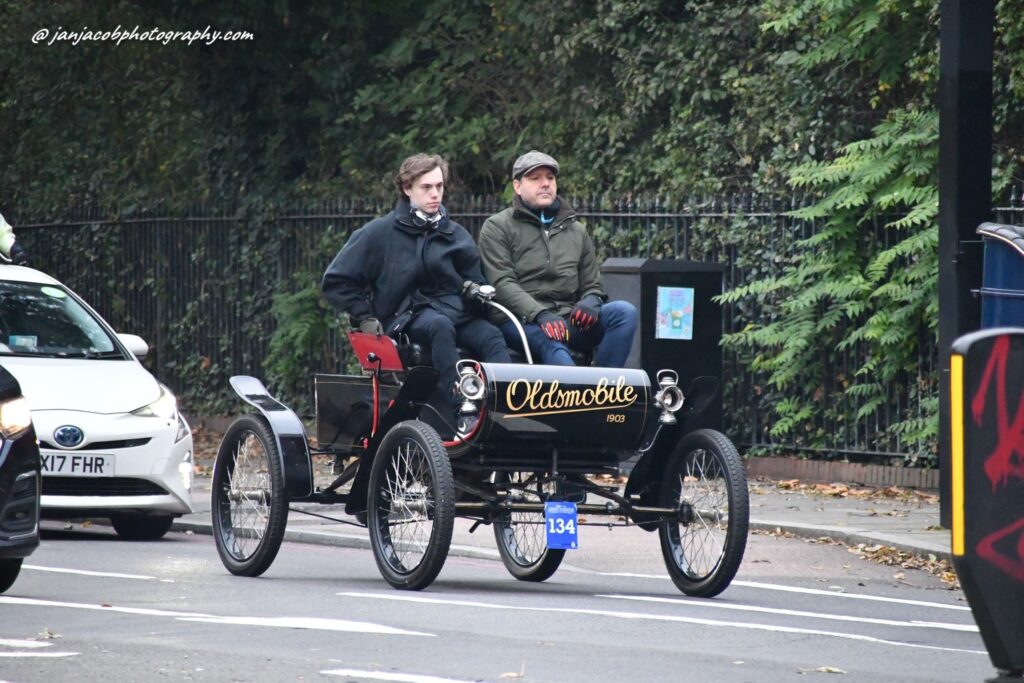 London To Brighton 2024 Old Car Run - photos near Oval Underground Station