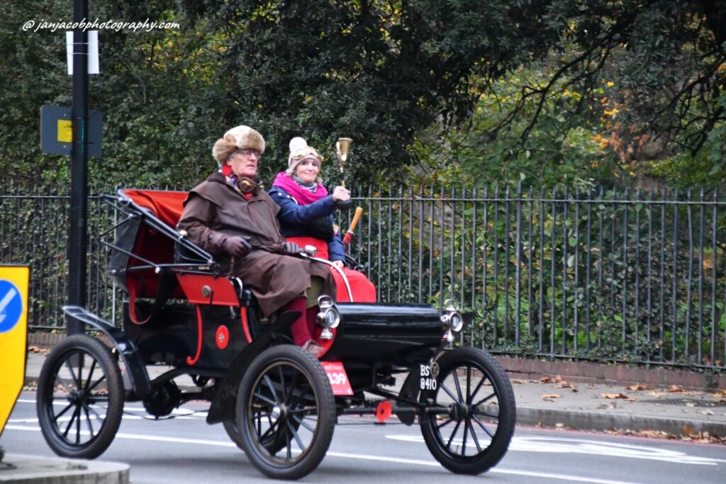 London To Brighton Veteran Car Run 2024 Finishers - photos near London Oval Underground Station